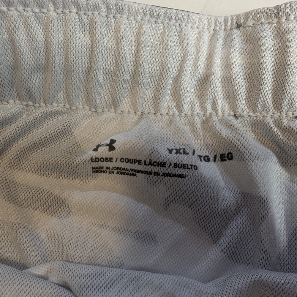 Under Armour Girls' Printed Play Up Loose Shorts Camo, Youth XL - Picture 3 of 6